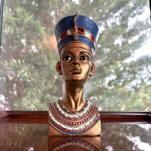 Egyptian Queen Nefertiti Bust Figurine Made in India 7.5 Inch Statue